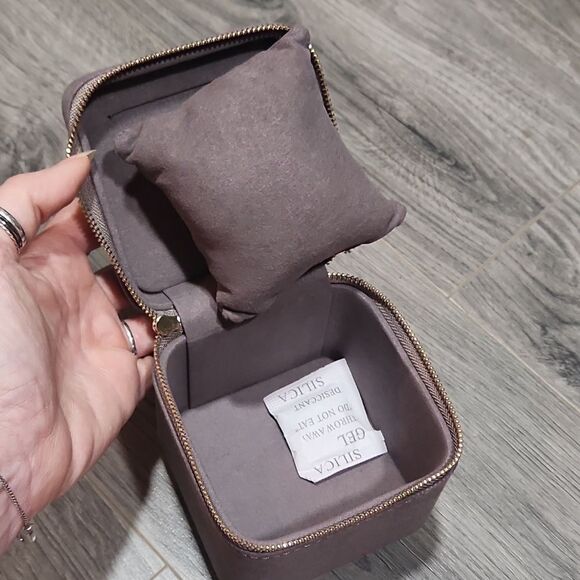 NEW Bulova Great Velvet Valet Gift Box & Pillow - Picture 5 of 7